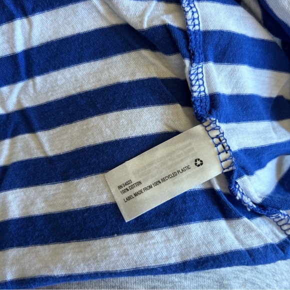 Like New! | Gap | Blue/White Strip Essential V-Neck | Size S - Picture 8 of 8